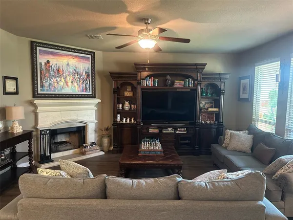 $459,000 | 10420 Langham Drive, Waco, TX 76708