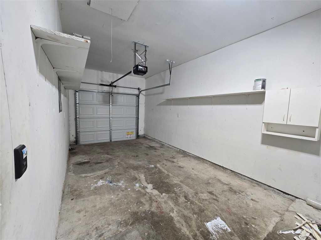 5404 Garden View Cove Austin, TX 78724 - Photo 26 of 28 a view of a garage