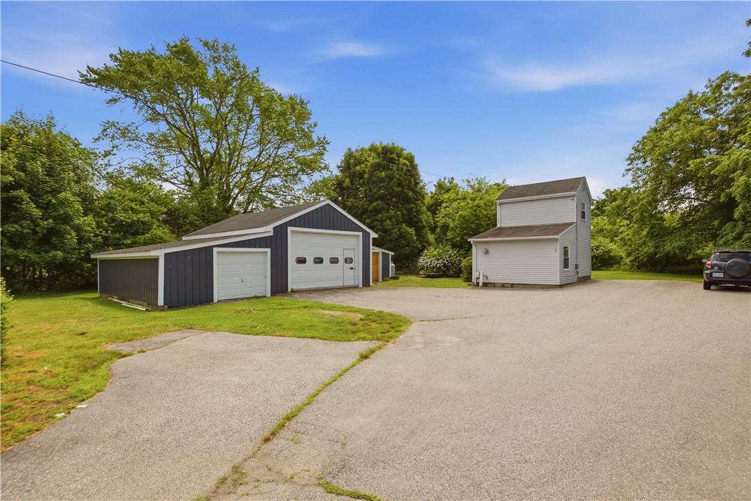 21 E Road Tiverton, RI 02878 - Photo 23 of 39