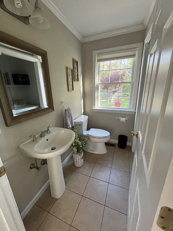 2 Erick Road Mansfield, MA 02048 - Photo 16 of 35
