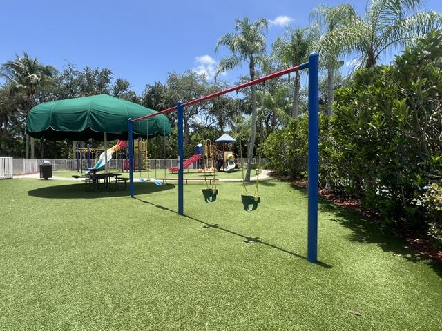 8583 Vía Serena Boca Raton, FL 33433 - Photo 17 of 20 Playground 1