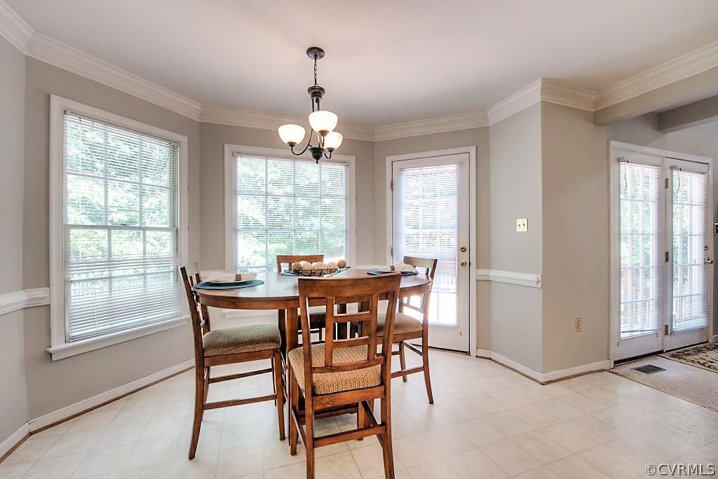 5405 Windy Ridge Drive Midlothian, VA 23112 - Photo 23 of 41 Bay Window Eat in Area with New Chandelier