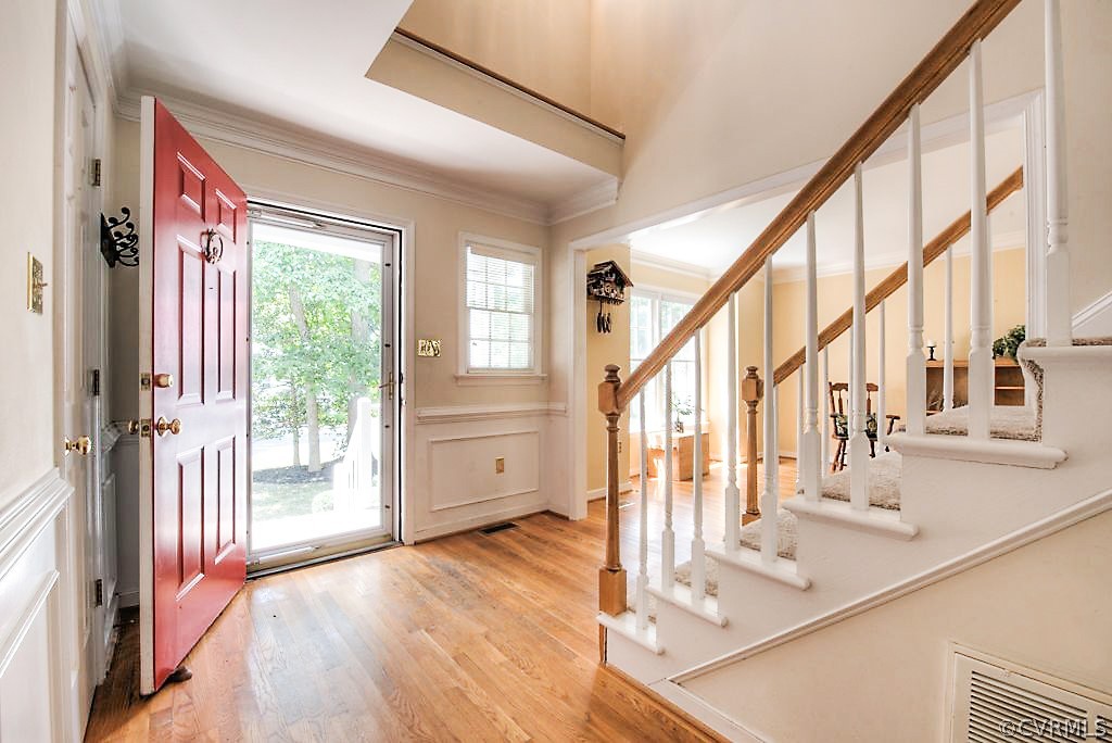 5405 Windy Ridge Drive Midlothian, VA 23112 - Photo 5 of 41 Foyer with Hardwoods