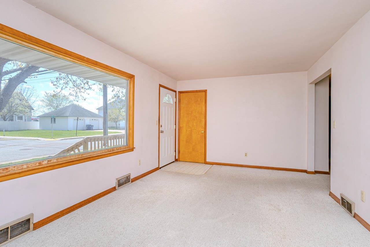 110 Cawley Street Schofield, WI 54476 - Photo 8 of 22
