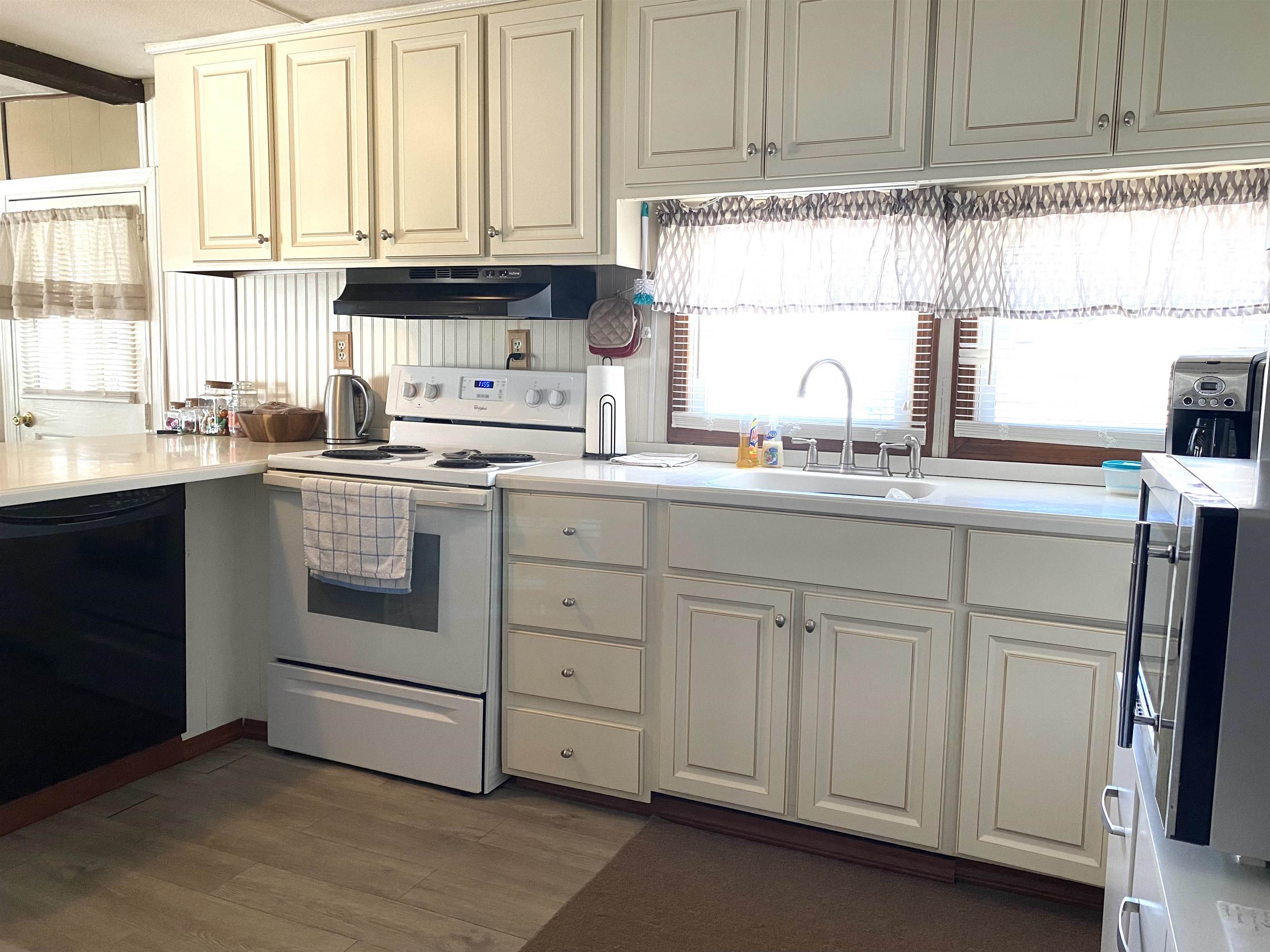 14 Spring Drive Derry, NH 03038 - Photo 34 of 38