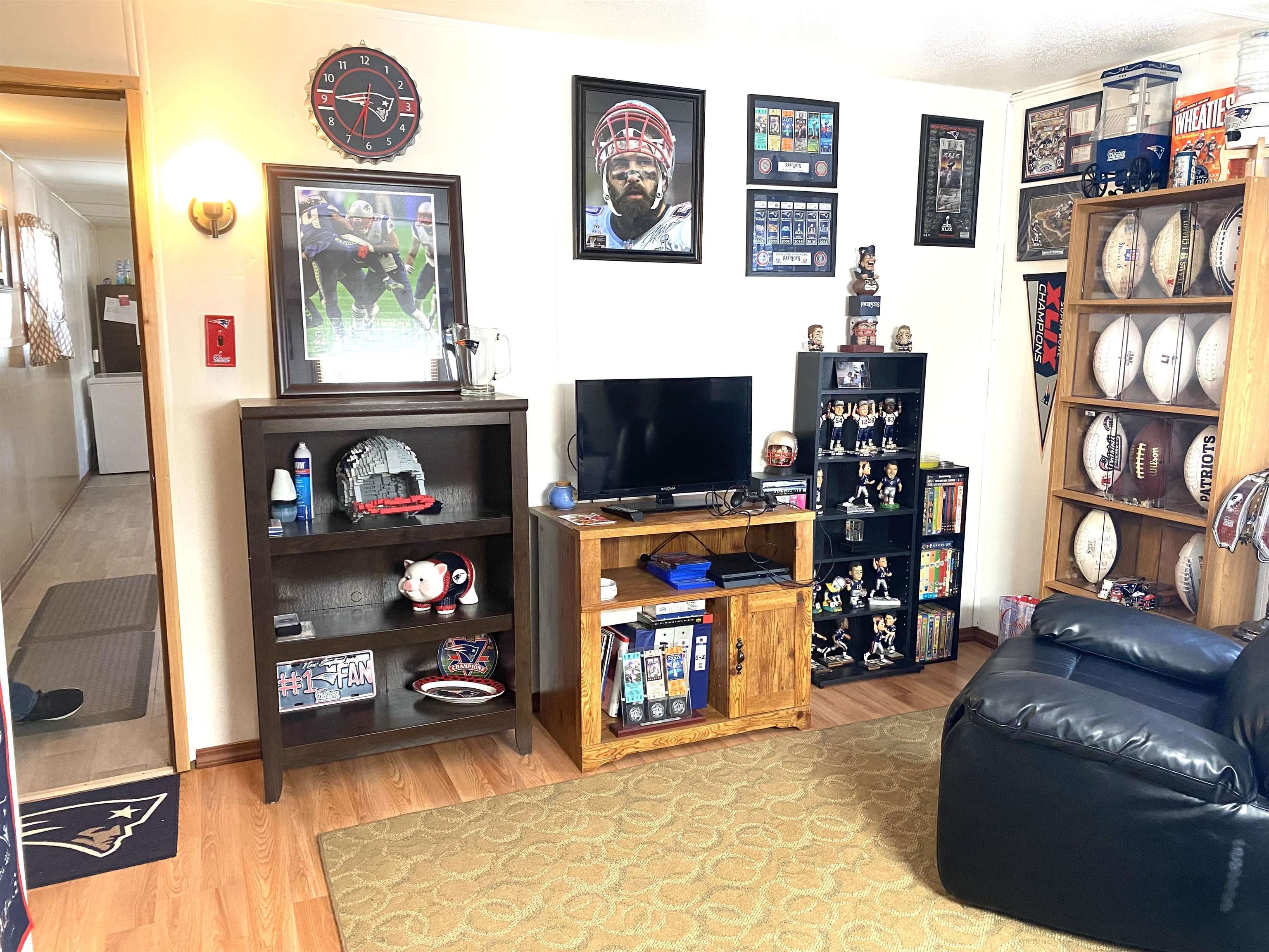 14 Spring Drive Derry, NH 03038 - Photo 9 of 38