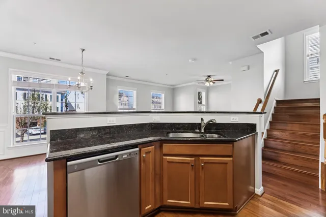 $430,000 | 6821 Hampton Bay Lane, Gainesville, VA 20155