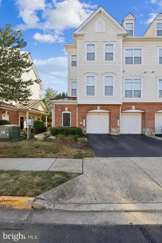 $430,000 | 6821 Hampton Bay Lane, Gainesville, VA 20155