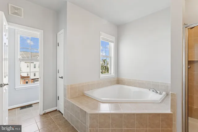 $430,000 | 6821 Hampton Bay Lane, Gainesville, VA 20155