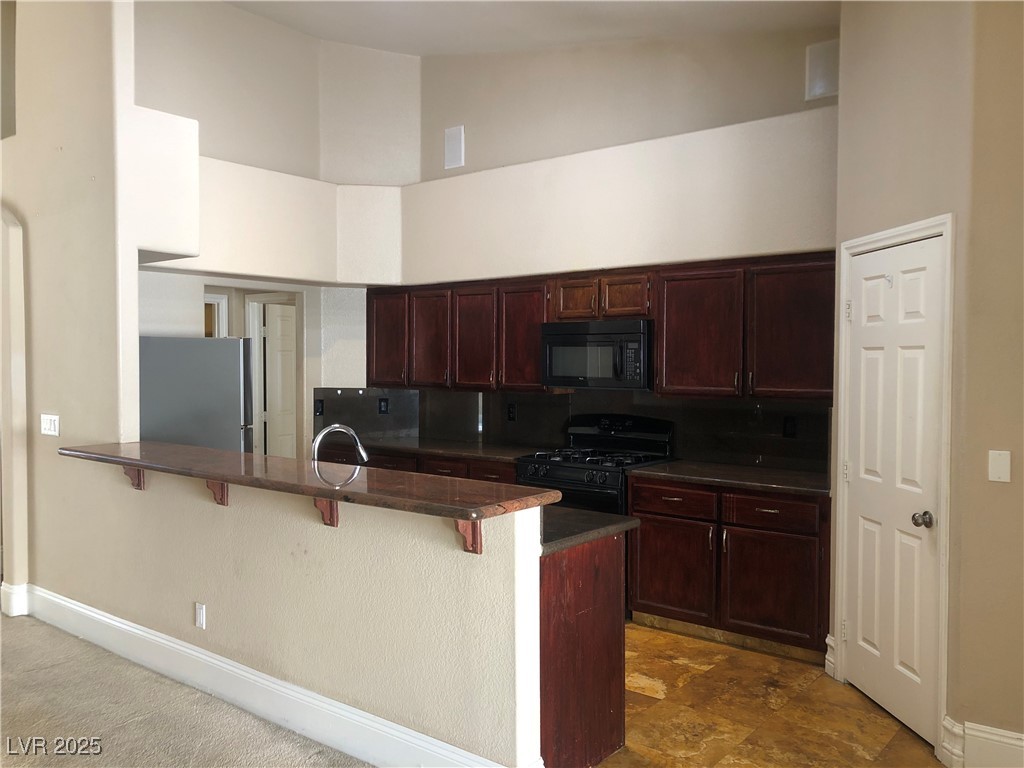 9160 Valley Spring Court Las Vegas, NV 89147 - Photo 8 of 17