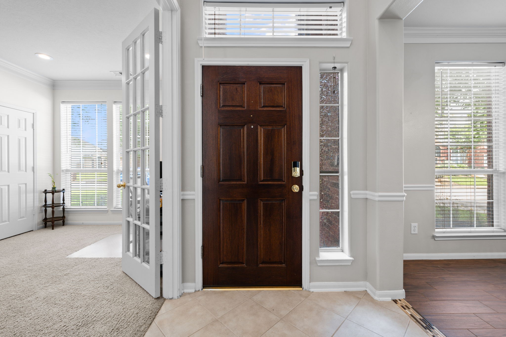 19114 Emory Trail Spring, TX 77388 - Photo 6 of 44 a view of a entryway with a livingroom