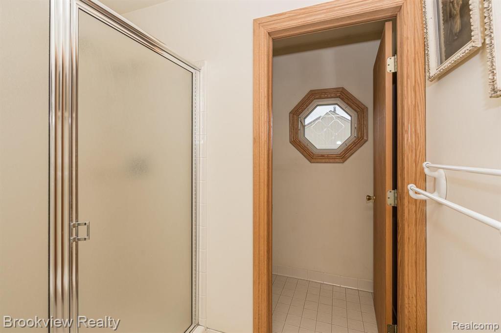 2255 Crystal Drive Rochester Hills, MI 48309 - Photo 16 of 29