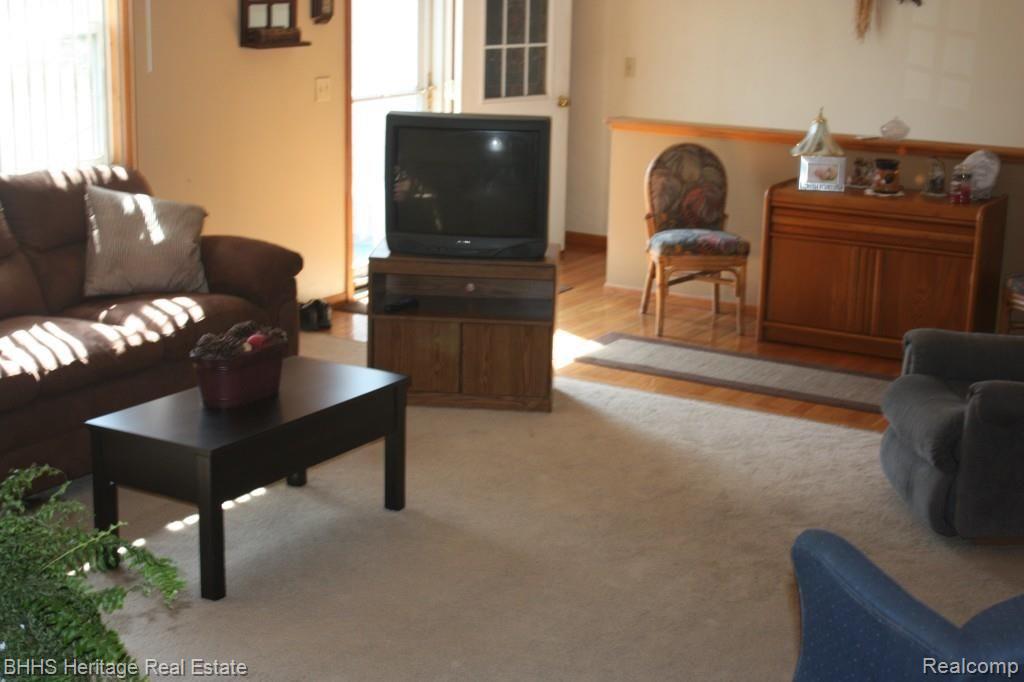 1746 South Gregory Road Fowlerville, MI 48836 - Photo 11 of 26