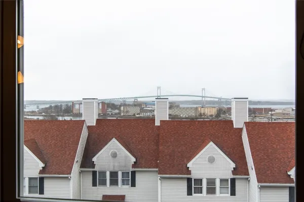 $3,400 | 114 Girard Avenue, Unit 6, Newport, RI 02840