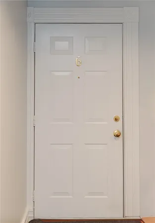 $3,400 | 114 Girard Avenue, Unit 6, Newport, RI 02840