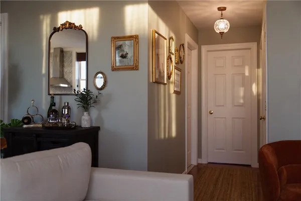 $3,400 | 114 Girard Avenue, Unit 6, Newport, RI 02840