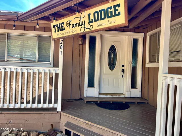 $595,000 | 201 South 6th Place, Show Low, AZ 85901