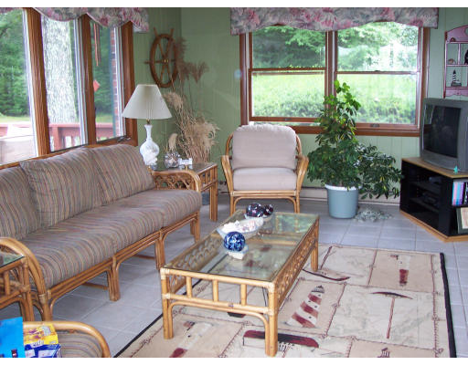 11 Chestnut Hill Road Hampden, MA 01036 - Photo 7 of 8 Gallery Image 7