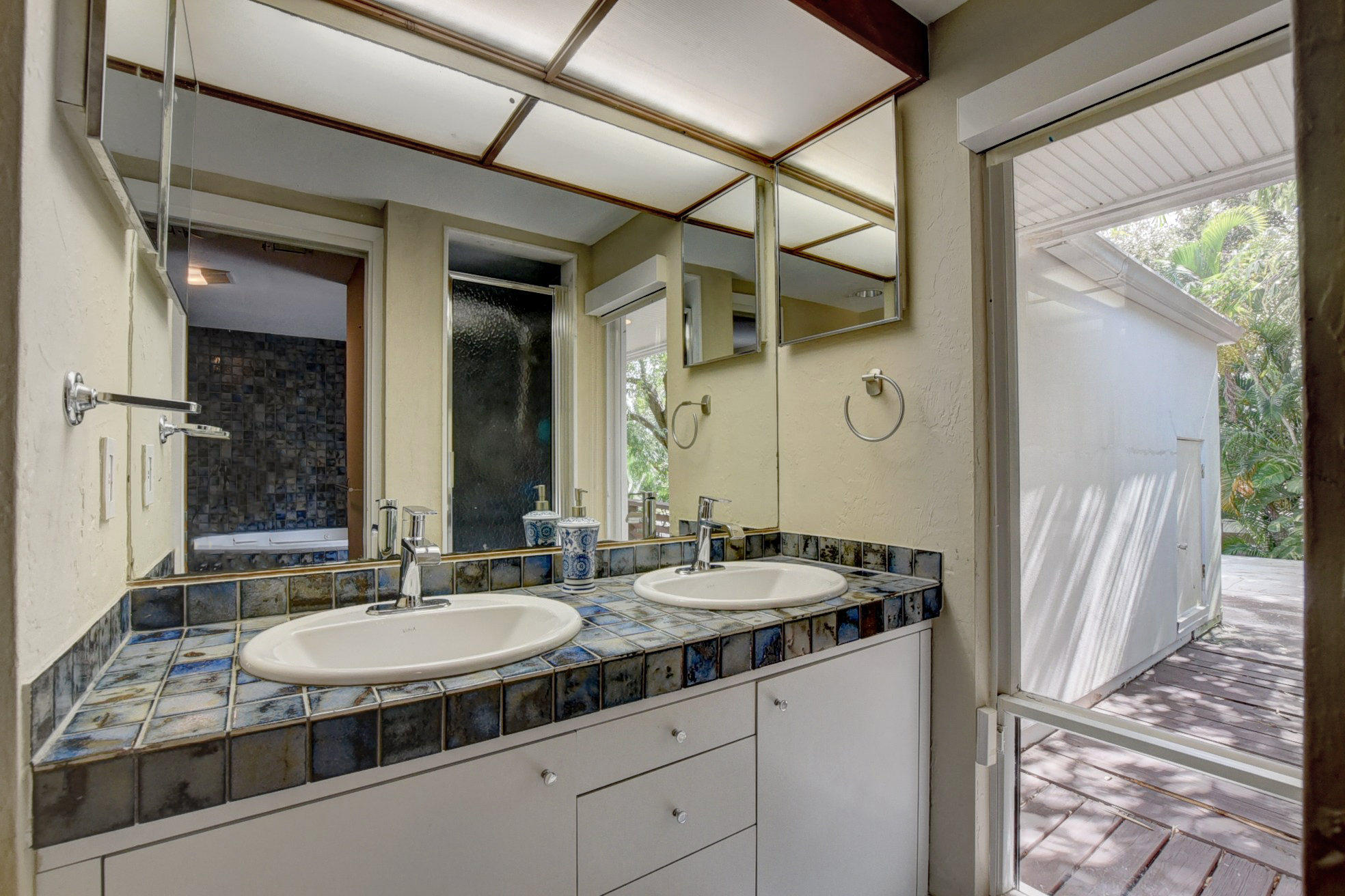 1240 Northwest 8th Street Boca Raton, FL 33486 - Photo 19 of 55 Master bath