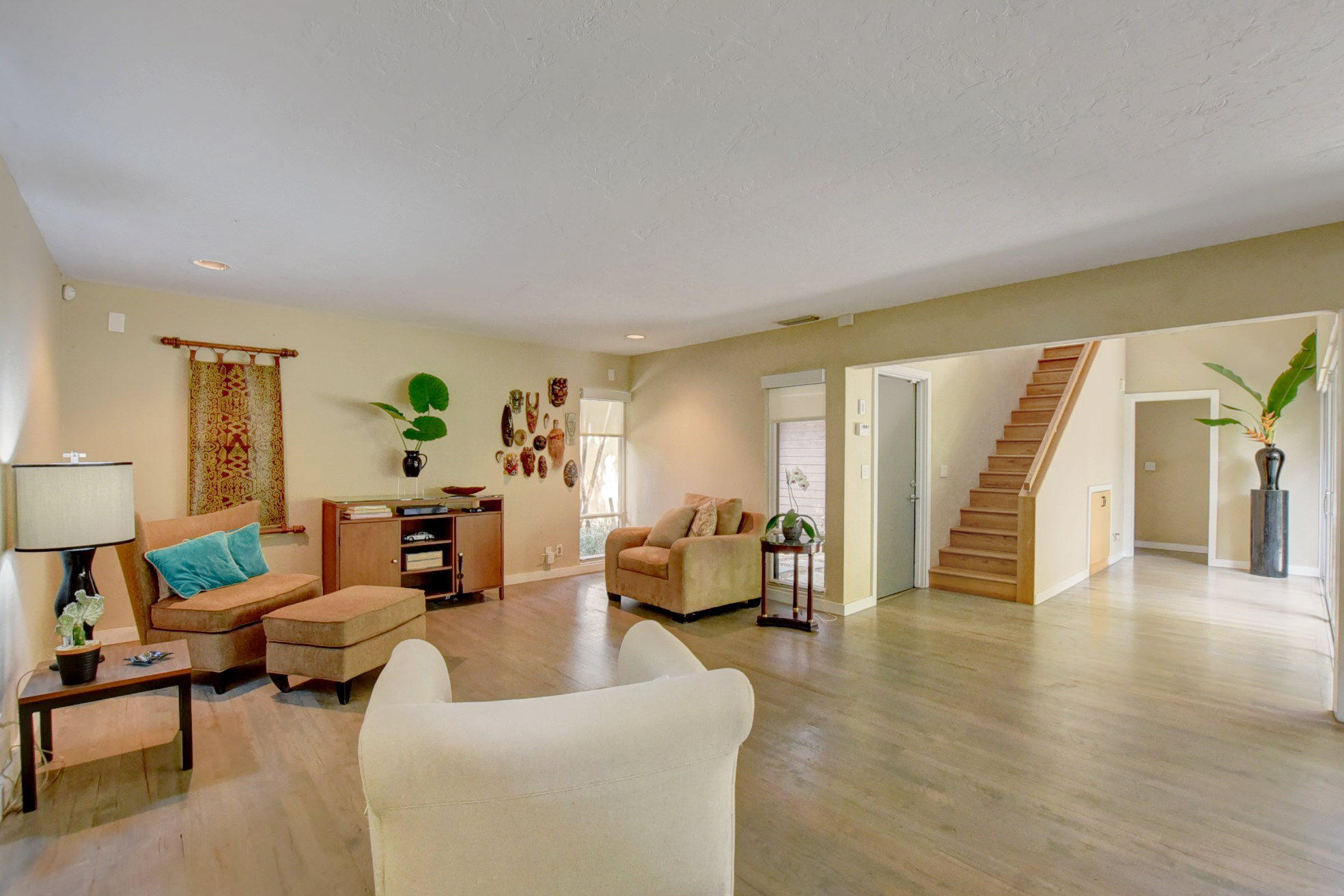 1240 Northwest 8th Street Boca Raton, FL 33486 - Photo 6 of 55 Living room