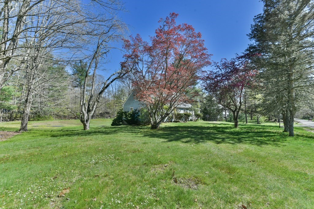 12 Orchard Road Sturbridge, MA 01566 - Photo 7 of 42