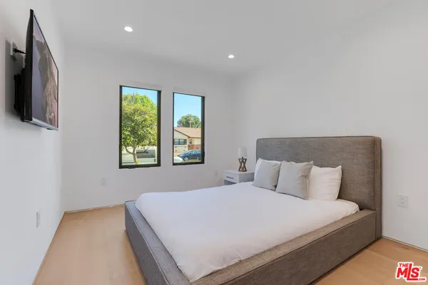 $8,400 | 19602 Hamlin Street, Reseda, CA 91335