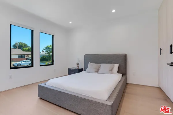 $8,400 | 19602 Hamlin Street, Reseda, CA 91335