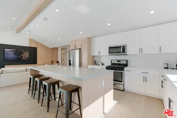 $8,400 | 19602 Hamlin Street, Reseda, CA 91335