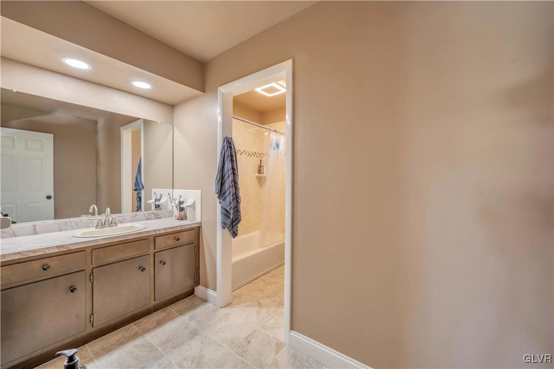 4890 Steuben Road Nazareth, PA 18064 - Photo 14 of 27 Gallery Image 14