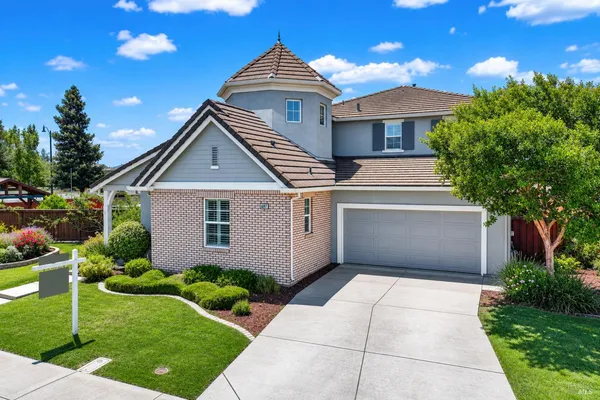 $799,000 | 697 Purple Martin Drive, Vacaville, CA 95687