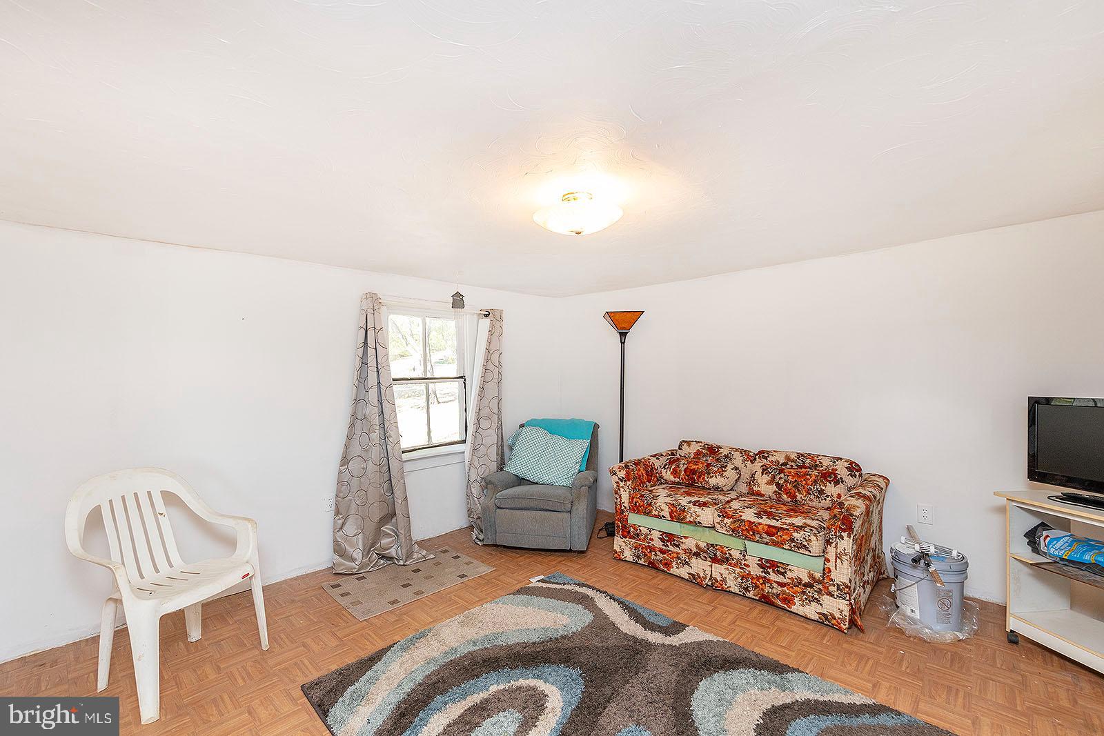 23 Guard Road Middletown, VA 22645 - Photo 2 of 25