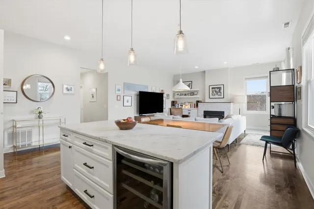 $685,000 | 1222 North Wolcott Avenue, Unit 4N, Chicago, IL 60622