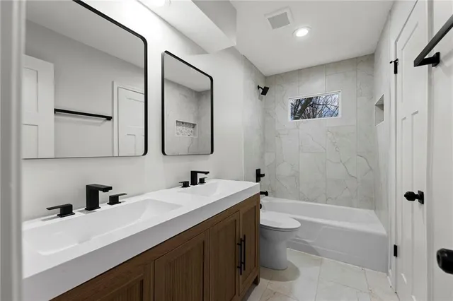 $590,000 | 9625 Beverly Drive, Overland Park, KS 66207