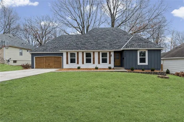 $590,000 | 9625 Beverly Drive, Overland Park, KS 66207