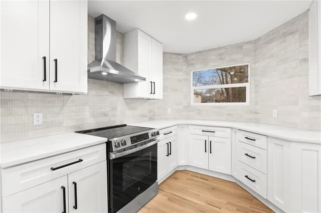 $590,000 | 9625 Beverly Drive, Overland Park, KS 66207