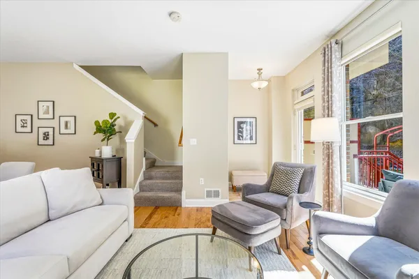 $400,000 | 620 Main Street North, Unit 124, Stillwater, MN 55082