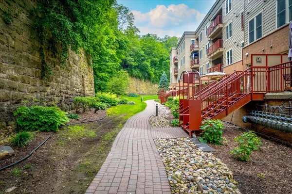 $400,000 | 620 Main Street North, Unit 124, Stillwater, MN 55082