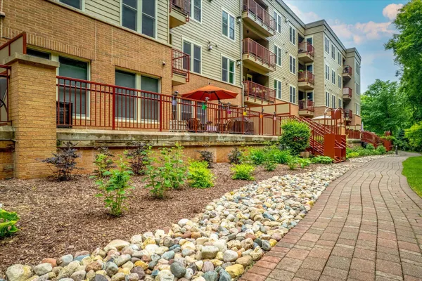 $400,000 | 620 Main Street North, Unit 124, Stillwater, MN 55082