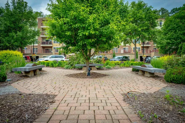 $400,000 | 620 Main Street North, Unit 124, Stillwater, MN 55082