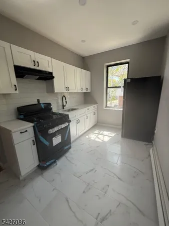 $1,795 | 296 Renner Avenue, Unit 6A, Newark, NJ 07112