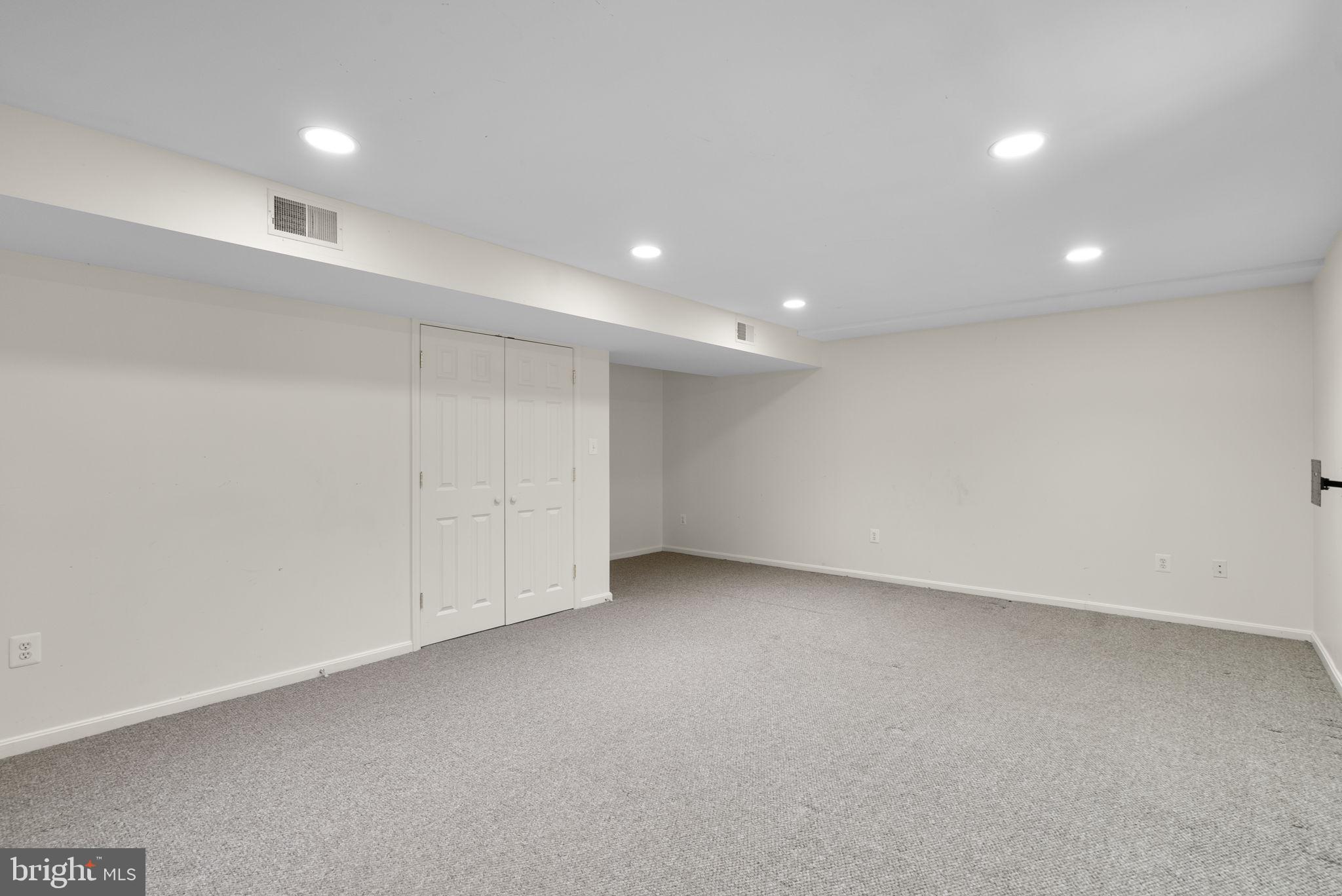 15220 Redgate Drive Silver Spring, MD 20905 - Photo 52 of 65 an empty room with a empty space