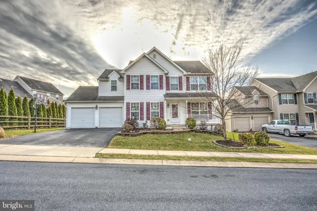 $449,900 | 115 Grayson Avenue, East Earl, PA 17519