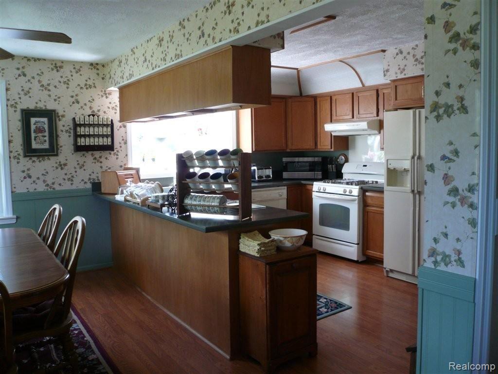 6800 Sheldon Road Belleville, MI 48111 - Photo 10 of 23 Sheldon Kitchen 1.JPG