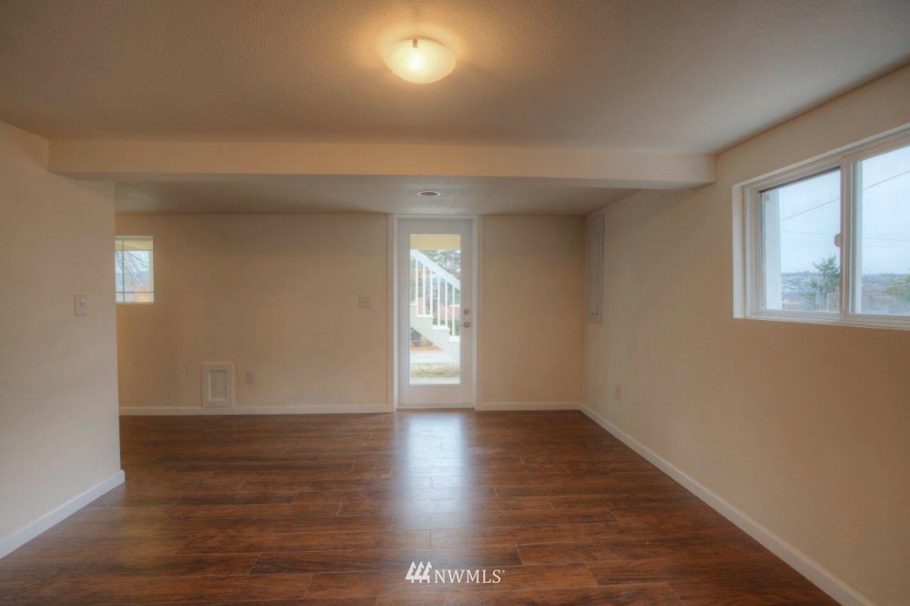 307 Taylor Avenue Northwest Renton, WA 98057 - Photo 15 of 18 Gallery Image 15