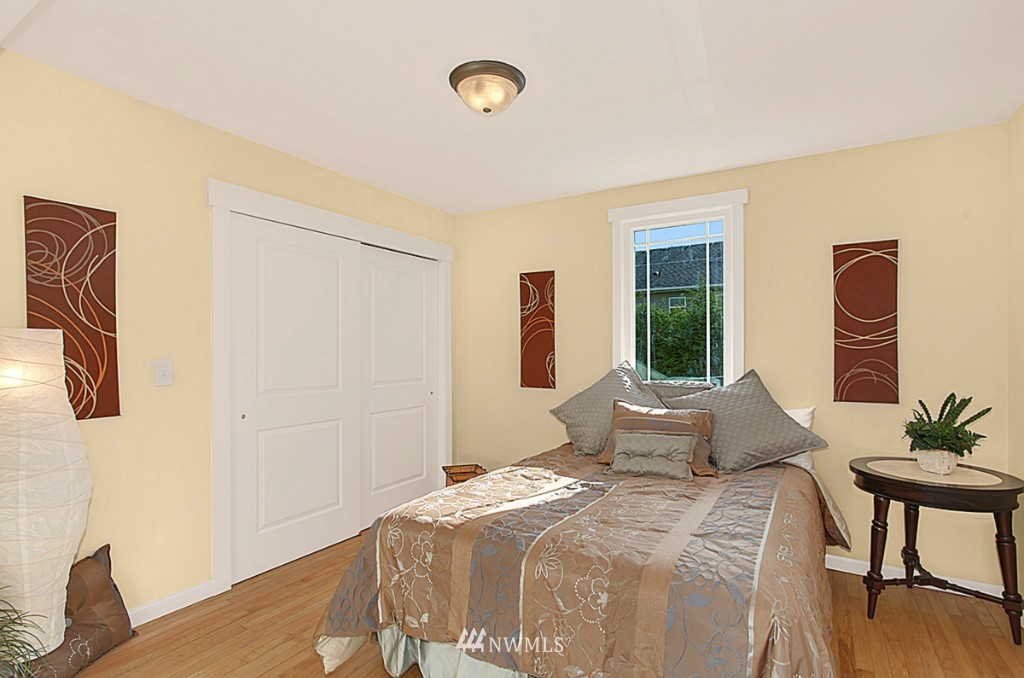 307 Taylor Avenue Northwest Renton, WA 98057 - Photo 5 of 18 Gallery Image 5