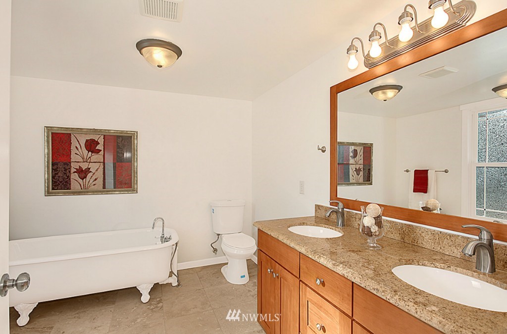 307 Taylor Avenue Northwest Renton, WA 98057 - Photo 6 of 18 Gallery Image 6