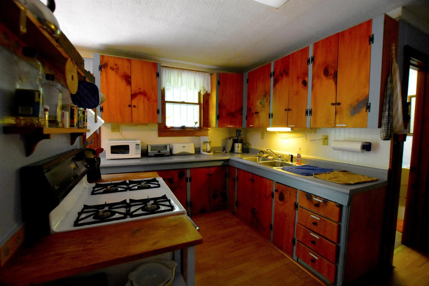 1202 Flinchum Ridge Road Irvine, KY 40336 - Photo 26 of 45 Propane gas range!