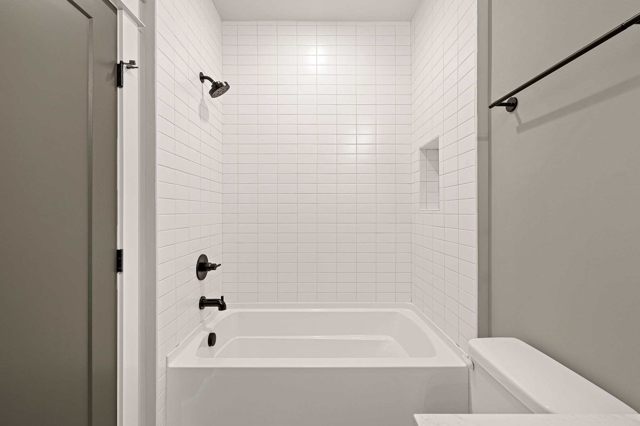 5896 Pinewood Road Franklin, TN 37064 - Photo 47 of 66 a bathroom with a bathtub