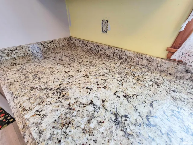 $190,000 | 212 South Clark Avenue Southwest, Clay City, IL 62824