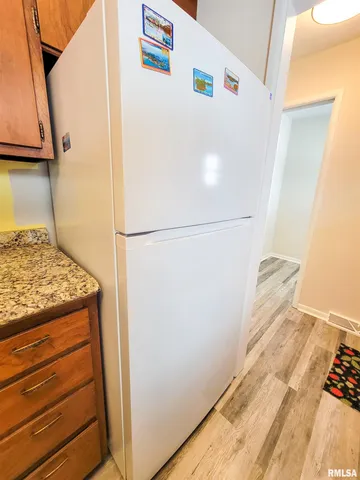 $190,000 | 212 South Clark Avenue Southwest, Clay City, IL 62824